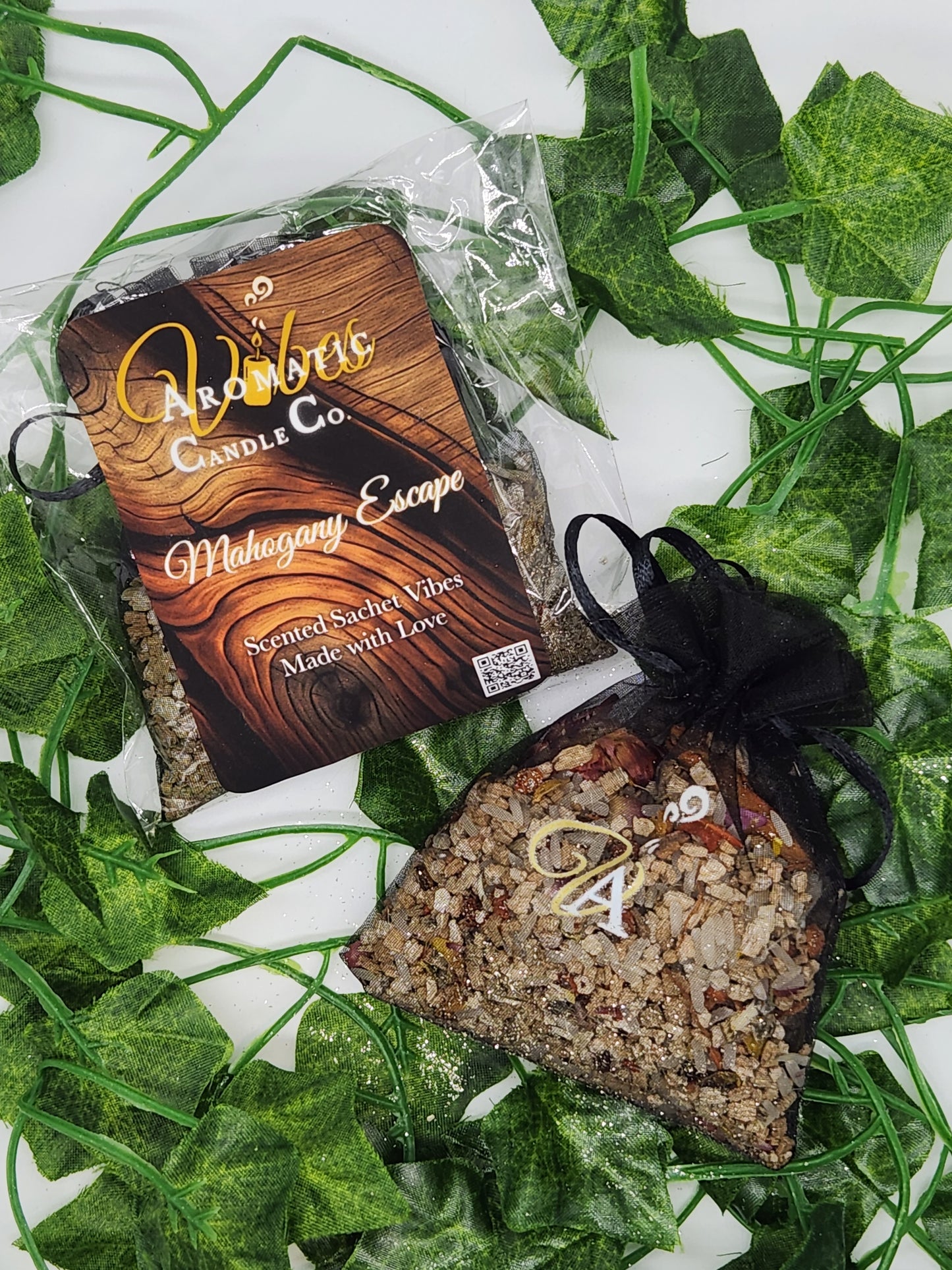 Mahogany Escape Sachet Vibes