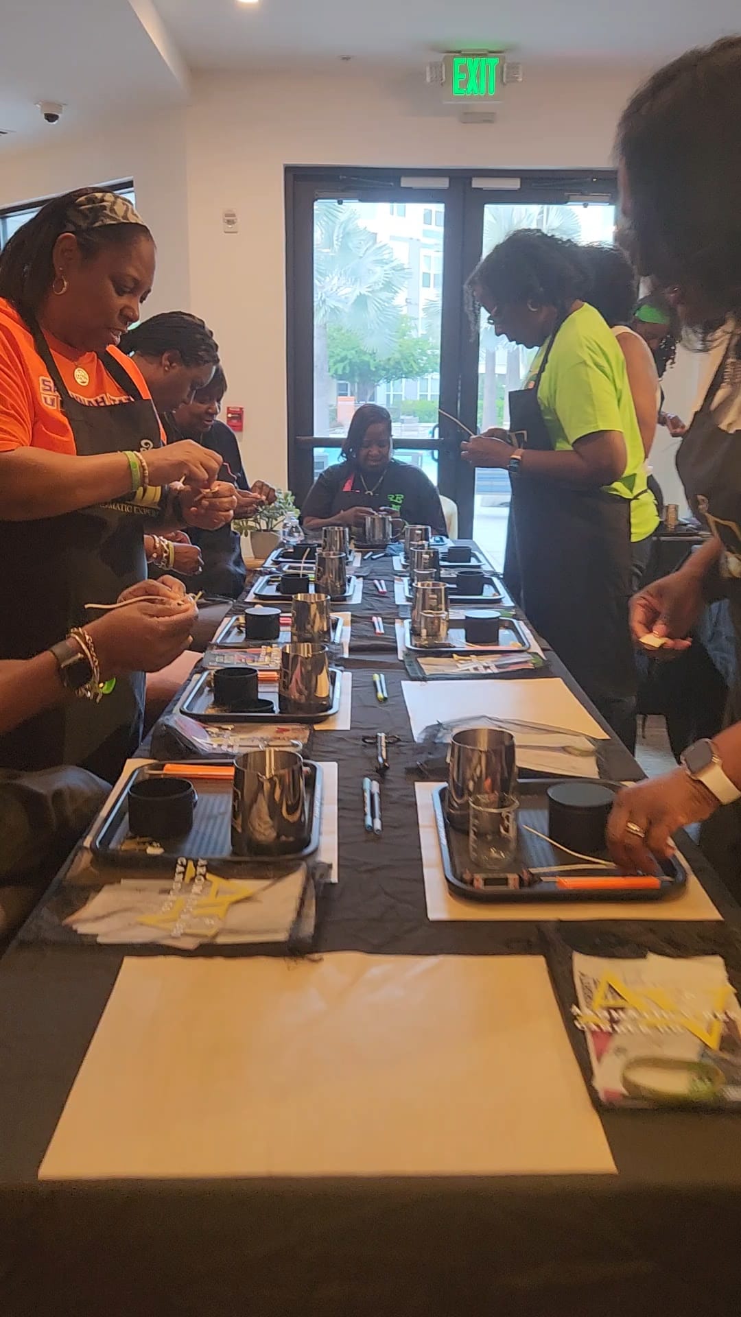 Paint & Pour Friendsgiving
